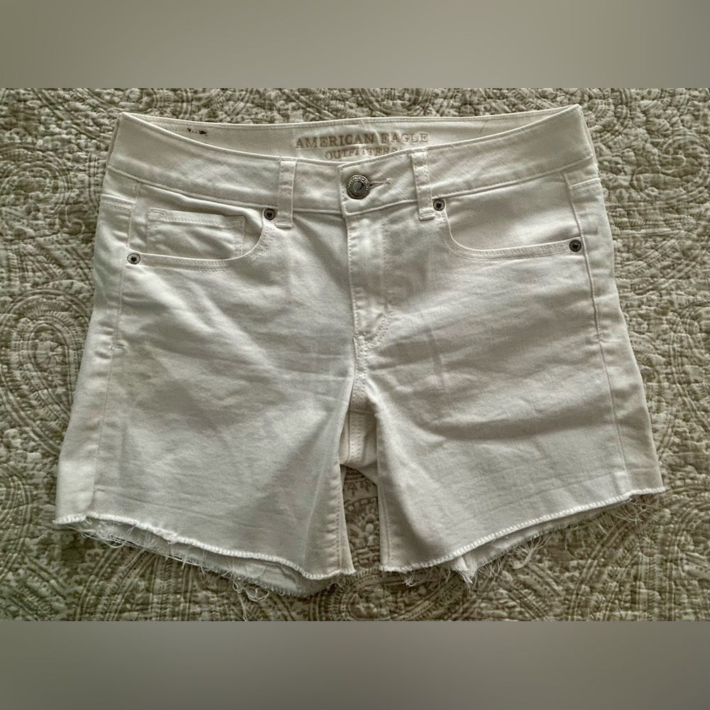 American Eagle Outfitters White Frayed Hem Denim Shorts